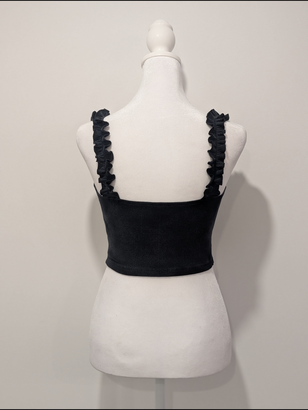 Sunday Best Black Ribbed Crop Top with Ruffled Straps - Picture 3 of 12